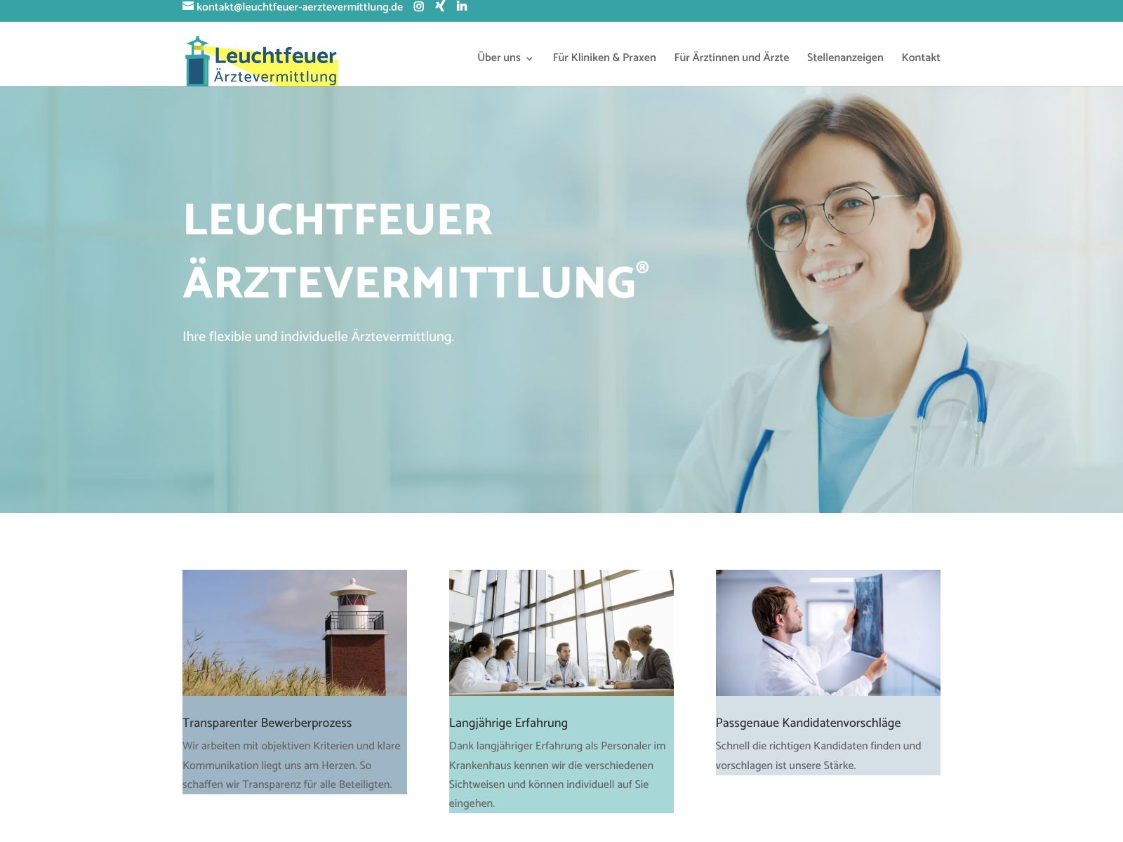 Startseite der Leuchtfeuer Ärztevermittlung mit großem Titelbild, darunter drei Textkacheln zu Bewerbungsprozess, Erfahrung und Kandidatenauswahl.